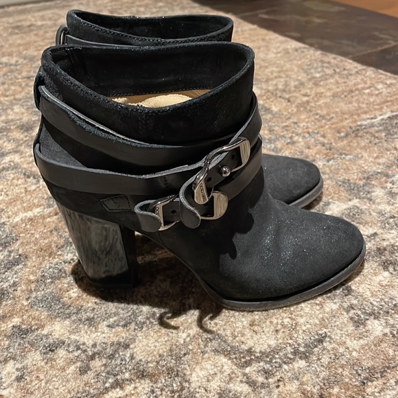 Jimmy Choo - Picture 2 of 6